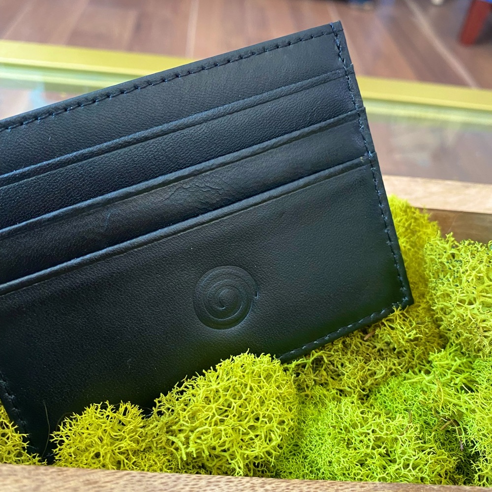 Custom Swirl Card Holder